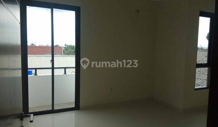 rumah cluster pingir jalan aman nyaman cinere 2