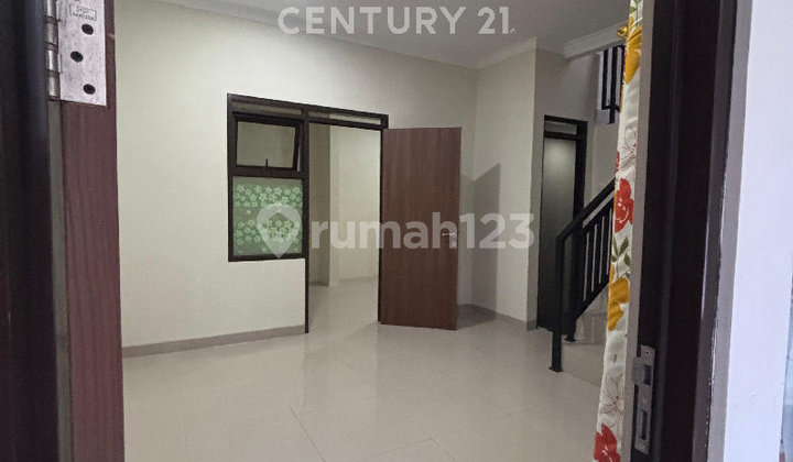 Rumah Cluster Di Cihanjuang Dekat Kampus Stikes Rumah Cluster Di Cihanjuang Dekat Kampus Stikes