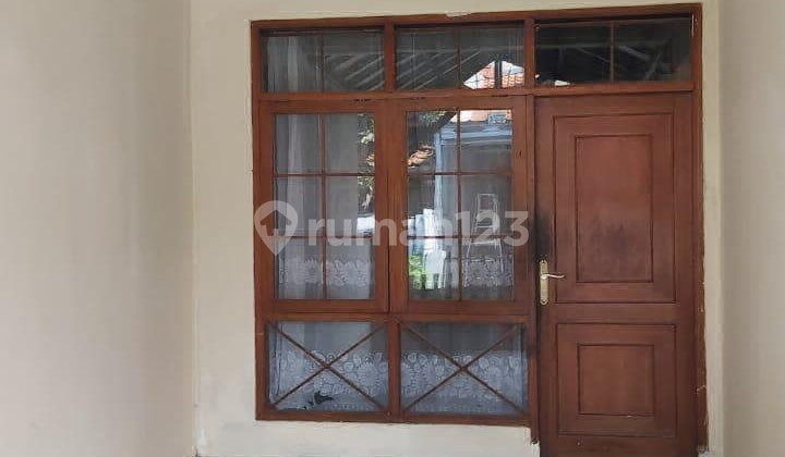 Strategic 2-Story House Area in Buah Batu Strategic 2-Story House Area in Buah Batu