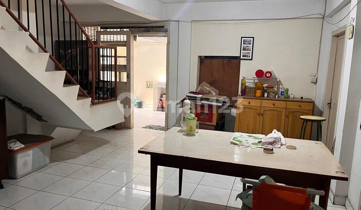 Dijual Rumah Rapi Siap Huni di Mangga Besar Dibawah NJOP Sial Huni
