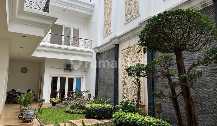 Dijual Rumah mewah di Taman Tirta Golf BSD Citty