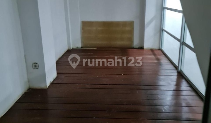 Nice house for sale in Tomang Rawa Kepa, ready to occupy. 2