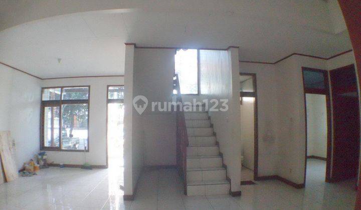 Rumah di Surya Sumantri, Setra Sari, Setra Duta, Setra Murni, Pasteur. Cocok Untuk Kantor Dan Rumah Tinggal. 4