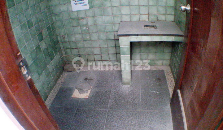 Rumah di Mainroad Setiabudi 12