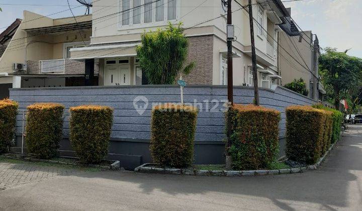 Rumah Hook,dekat Dengan Plaza Bintaro 1