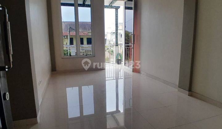 Rumah Tiga Lantai Dekat Kawasan Lido Cigombong Bogor 2