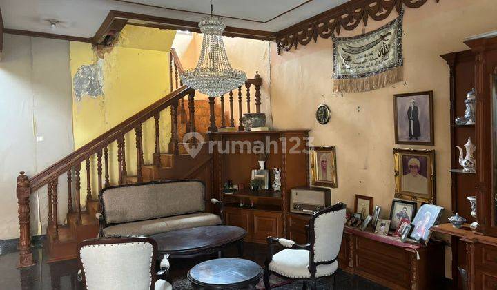 Dijual Rumah Dengan Tanah Luas, Pinggir Jalan Raya, Di Kemang, Jakarta Selatan. 2