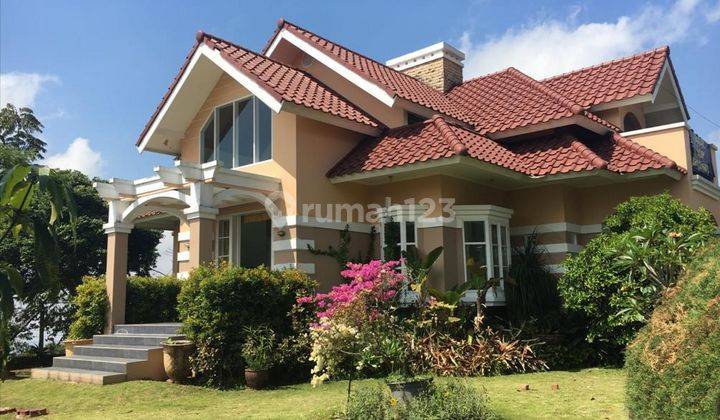 Dijual vila di daerah sejuk dan tenang di Batu 1