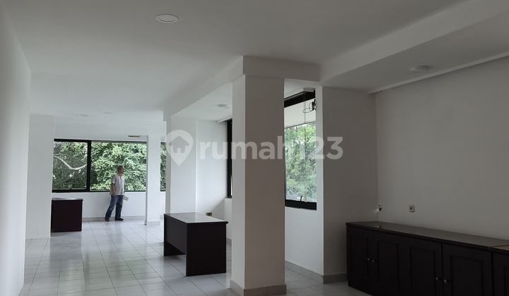 Selling Ready-to-Use Shophouse, Great for Investment in Prime Location, Kebayoran Baru 1