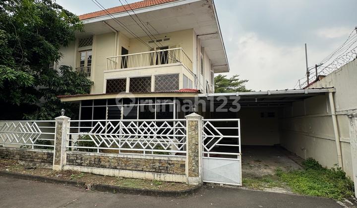 Jual Rumah Tua Hitung Tanah Cocok Untuk Investasi Di Area Menteng Jakpus