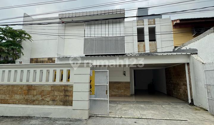 Jual Rumah Lokasi Prima Dekat Scbd