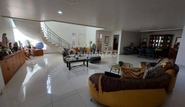 Rumah bagus 2 lantai di Metro Sunter parkir luas lingkungan bagus