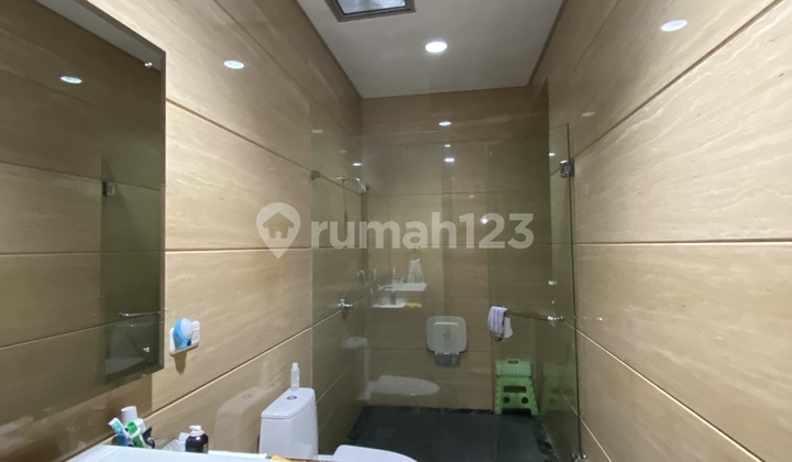 Townhouse Springhill Golf Kemayoran 4lt ada private swimming pool 4