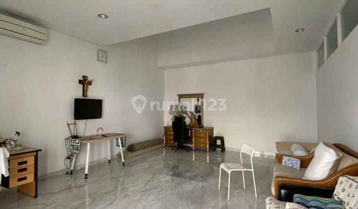 Townhouse Springhill Golf Kemayoran 4lt ada private swimming pool 5