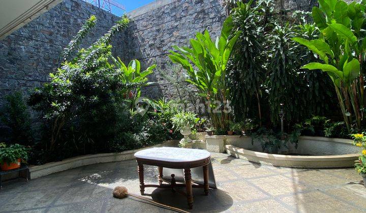 Rumah Bagus 2 lantai di Kompleks Taman Kebon Jeruk Intercon