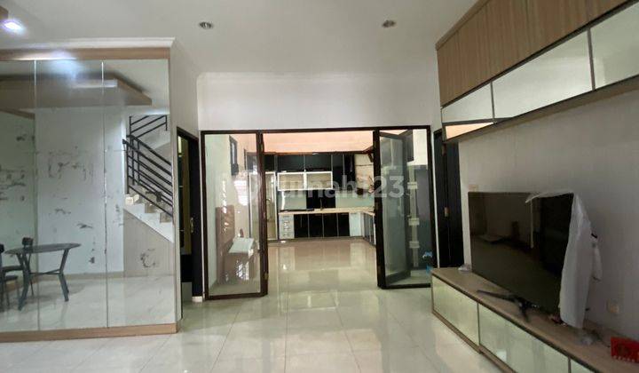 Rumah bagus 2 lantai di area Cideng, lingkungan tenang dan nyaman