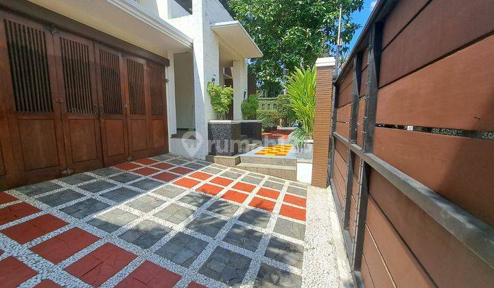 Rumah Bagus di Area Radio Dalam Lingkungan Prime dg Swimming Pool