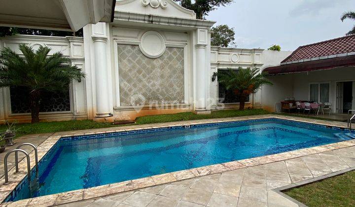 Rumah Bagus Siap Pakai di Area Lebak Bulus dengan Swimming Pool
