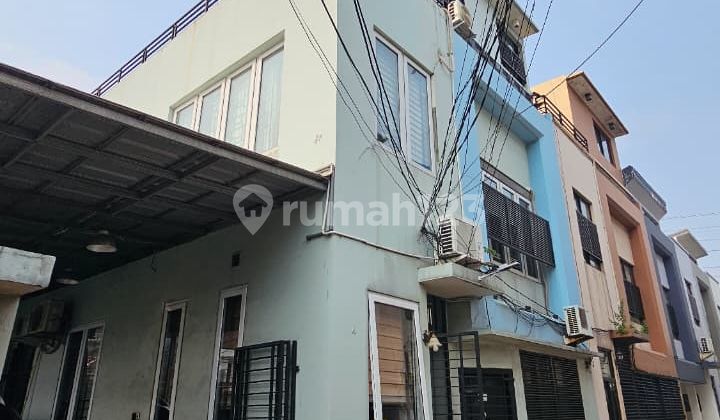 Dijual Rumah 3 Lantai Di Jalan Rasamala Tomang