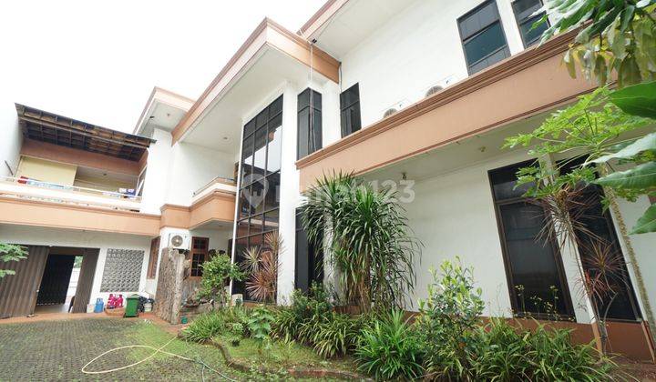 Rumah Dekat Dengan Perkantoran Dan Usaha 10