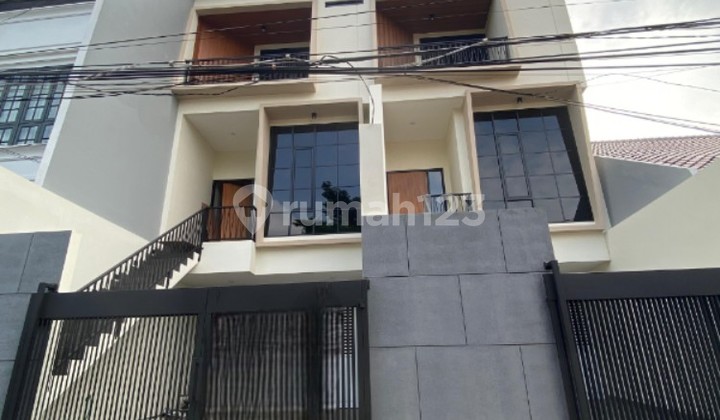 Rumah Bagus di Tomang