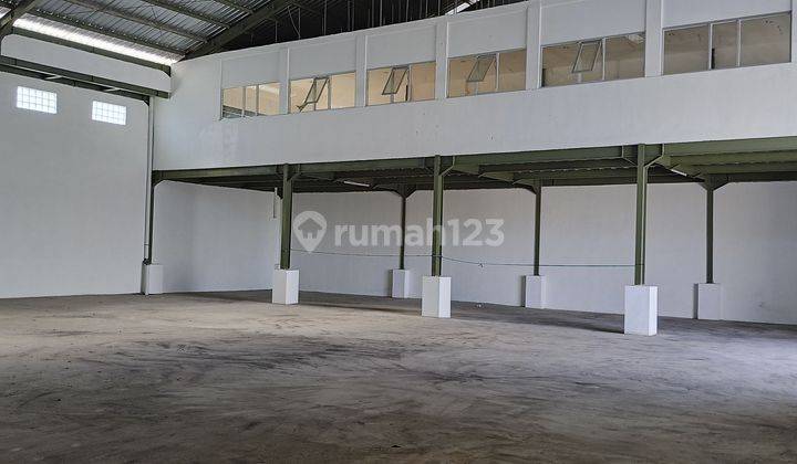 Gudang Baru Gress 800m2 di Mahendradatta Selatan SHM 1