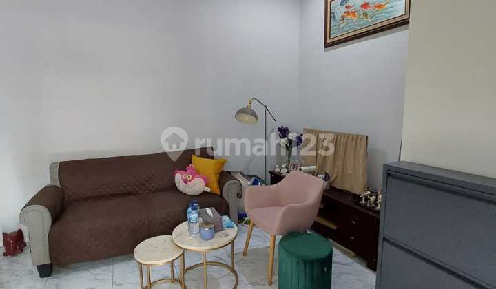 Rumah Siap Huni 2 Lantai Bagus Lokasi Strategis di Sunter 2