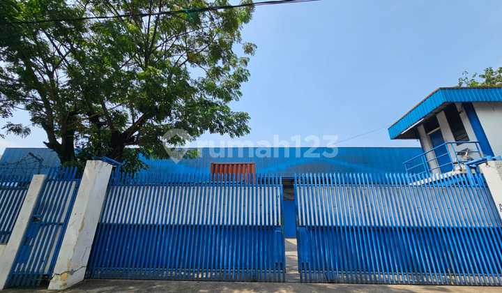 warehouse for rent on the main road in sunter