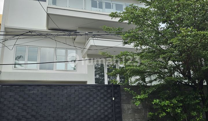 for sale nice 3-story house in sunter for sale nice 3-story house in sunter