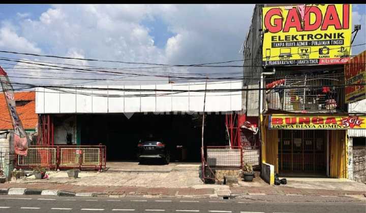 Sell shop house in Pramuka, East Jakarta Sell shop house in Pramuka, East Jakarta