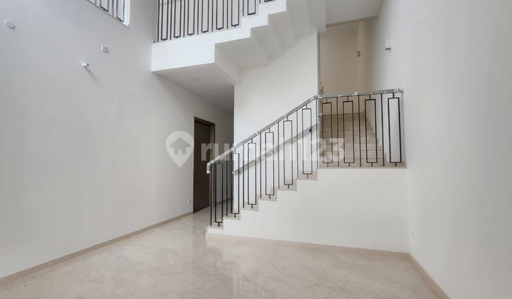 DIJUAL RUMAH LAUREL NAVAPARK ADA LIFT DI BSD  2