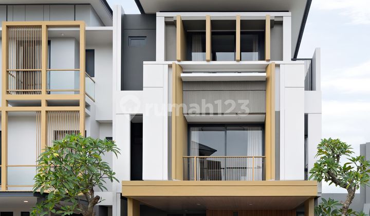 Modern Minimalist House in BSD Strategic Location