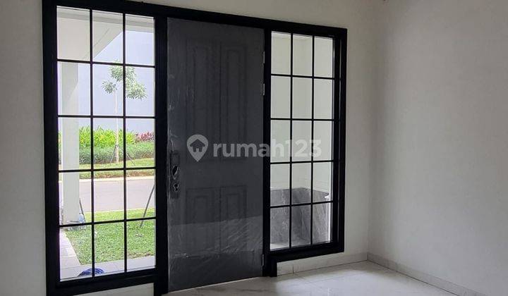 Rumah 3 Lantai Semi Furnished Lokasi Di Cbd Alam Sutera 2