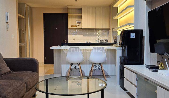 Orange County Westwood Super Cantik Balkon Super Luas View Taman 1