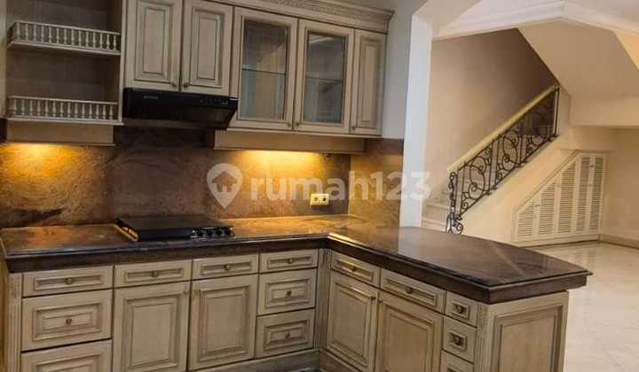 Rumah.2.lantai Lokasi.di.dlm Cluster Nyaman 2