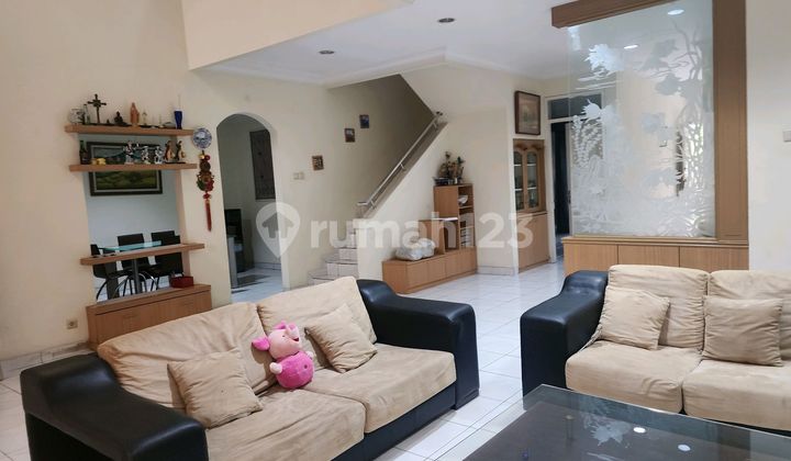 Rumah Sewa Di.permata Buana. Hadap Selatan, Jalan Lebar 2