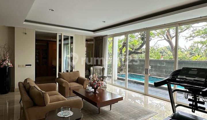 ********, Huk. 3 Lantai