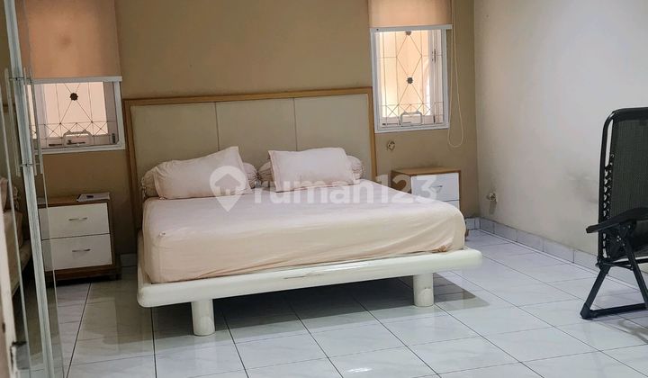 Rumah Sewa Di.permata Buana. Hadap Selatan, Jalan Lebar