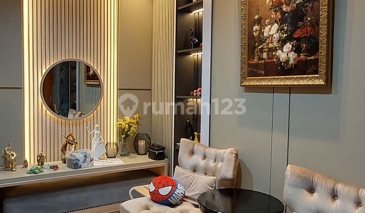 Rumah Apik Lokasi Strategis dan Nyaman Rumah Apik Lokasi Strategis dan Nyaman