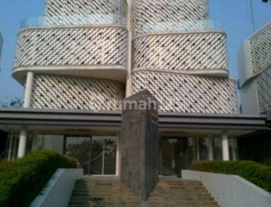 Foresta Mini Building For Sale 1