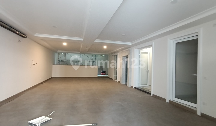 Rumah Brand New Desain American Classic 2