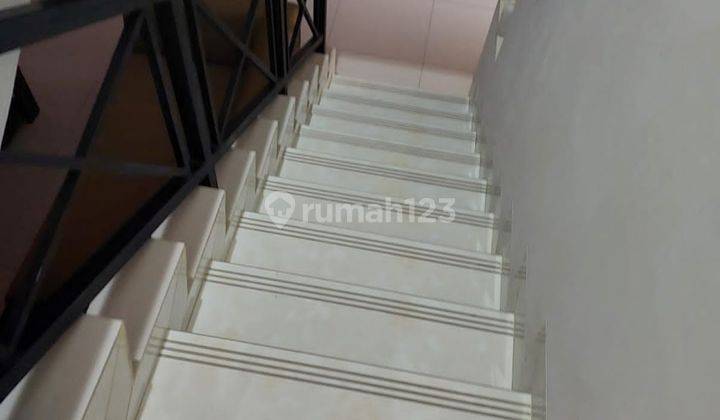 Rumah Daan Mogot Baru Siap Huni. Sangat Rapih. Cluster. 2