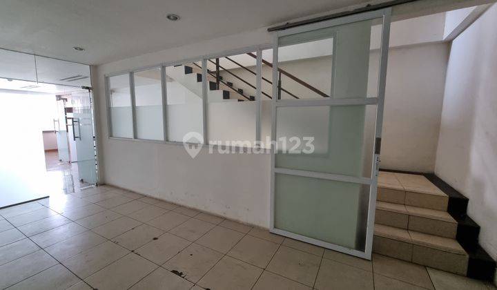 Ruko Ruko di Jl DI Panjaitan komp Patria Park Off& Apt 5