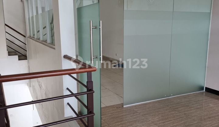 Ruko Ruko di Jl DI Panjaitan komp Patria Park Off& Apt 9