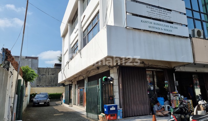 Tomang Raya 3-Storey Shophouse, Can Be Combined 2