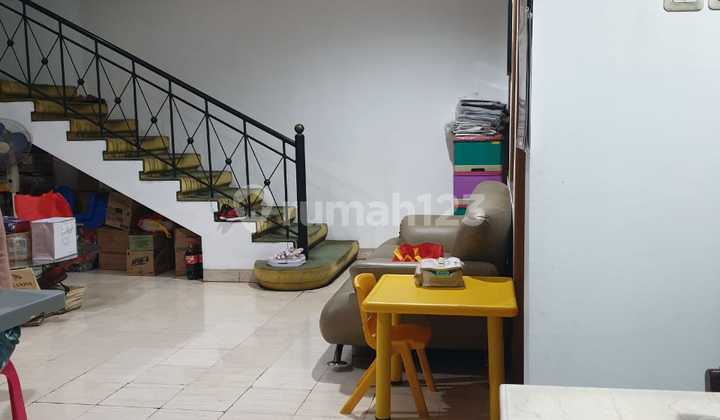 Rumah 3 lantai Turun Harga di lokasi elite Puri Indah