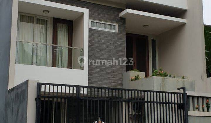 Rumah 3 Lantai Siap Huni di Perumahan Permata Buana 1