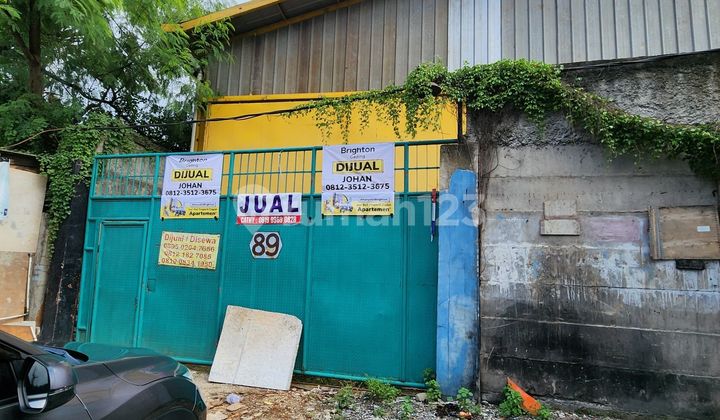 For Sale: Land with Bonus Semi-Permanent Warehouse Building on Raden Saleh Street, Karang Tengah For Sale: Land with Bonus Semi-Permanent Warehouse Building on Raden Saleh Street, Karang Tengah