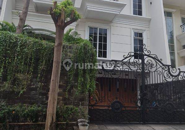 Rumah split level dalam lingkungan bagus Permata Buana 1