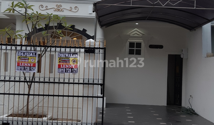 Lepas Cepat Rumah 2 Lantai Hadap Taman